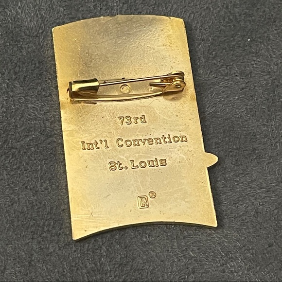 Lions club collectors pin - Picture 3 of 3